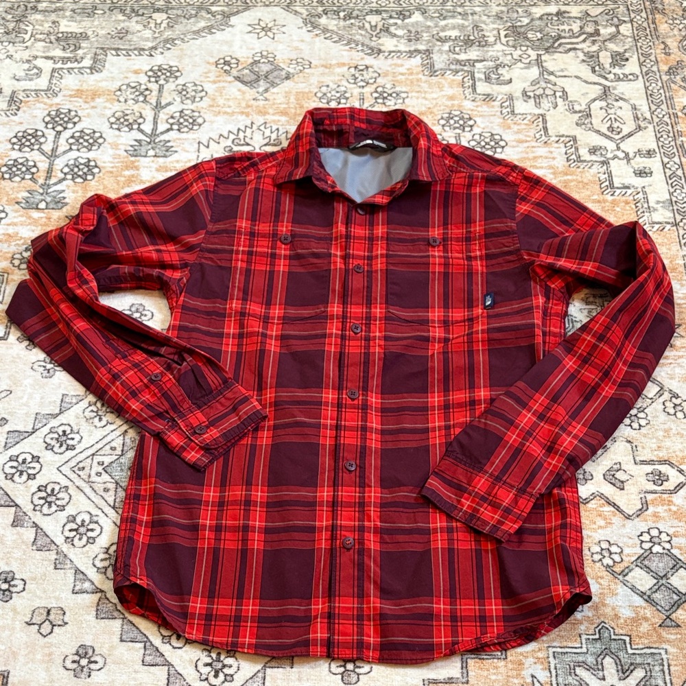 THE NORTH FACE S red and black plaid long sleeve button down